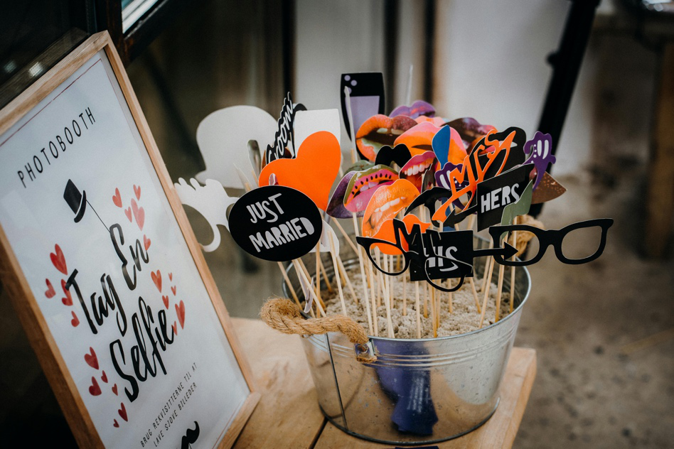 A 360-degree photo booth experience at a wedding